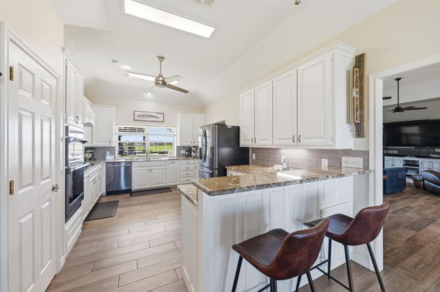 2701 Hulen Street, Burleson, TX 76028