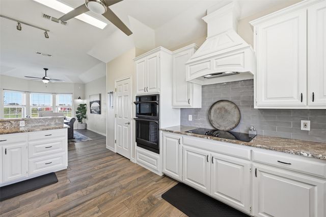 2701 Hulen Street, Burleson, TX 76028