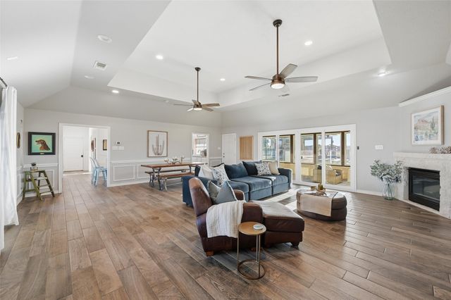 2701 Hulen Street, Burleson, TX 76028