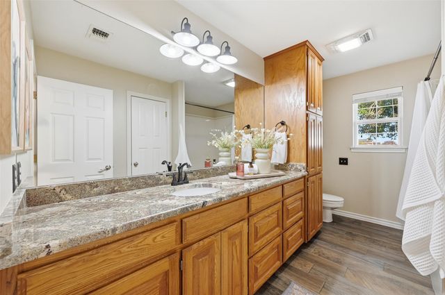 2701 Hulen Street, Burleson, TX 76028