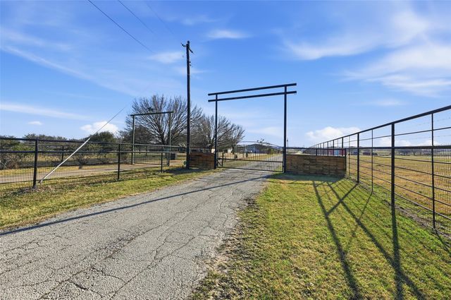 2701 Hulen Street, Burleson, TX 76028