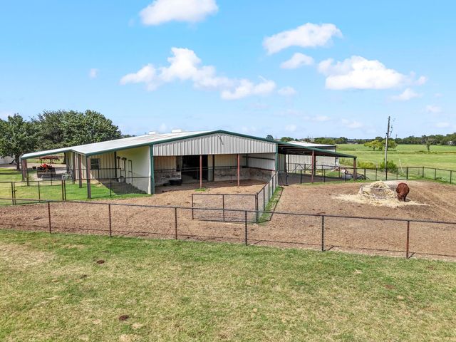 2701 Hulen Street, Burleson, TX 76028