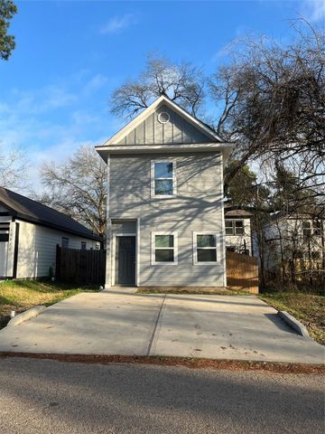 10978 Maywood Street, Willis, TX 77318