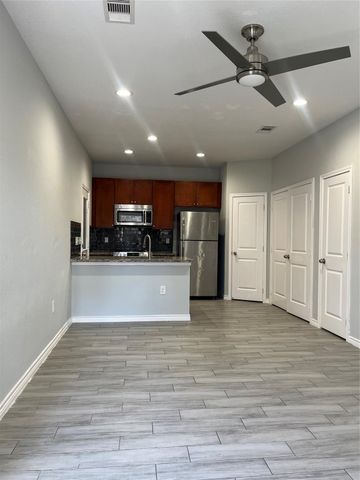 10978 Maywood Street, Willis, TX 77318