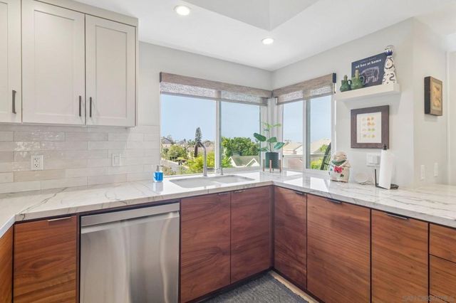 1759 Sky Loft Lane, Encinitas, CA 92024