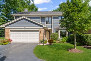 1401 Ruidoso Court, Libertyville, IL 60048