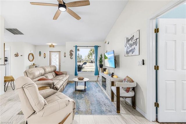 1900 SW 2nd TER, Cape Coral, FL 33991