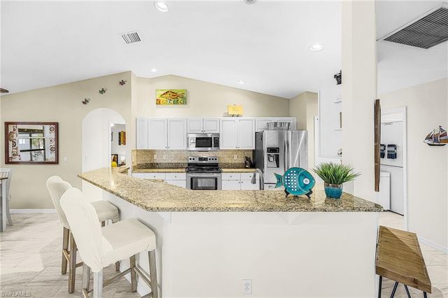 1900 SW 2nd TER, Cape Coral, FL 33991