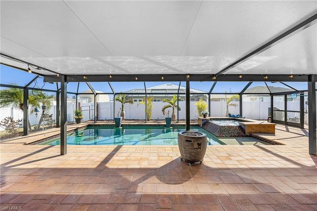 1900 SW 2nd TER, Cape Coral, FL 33991