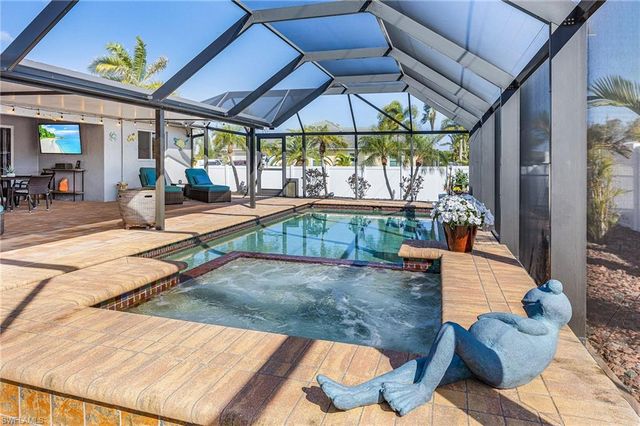 1900 SW 2nd TER, Cape Coral, FL 33991