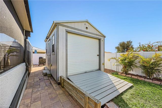 1900 SW 2nd TER, Cape Coral, FL 33991