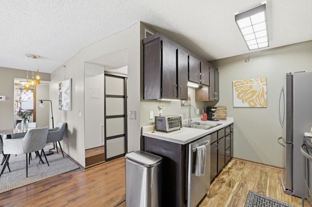 26 10th St W 610, Saint Paul, MN 55102