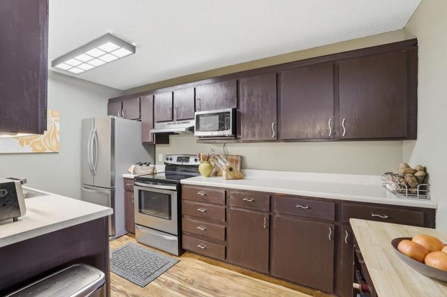 26 10th St W 610, Saint Paul, MN 55102