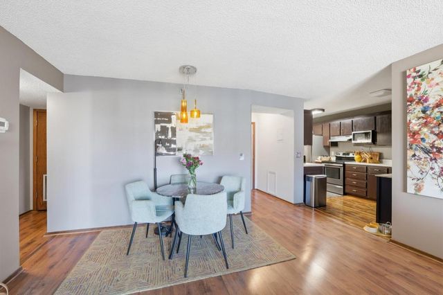 26 10th St W 610, Saint Paul, MN 55102