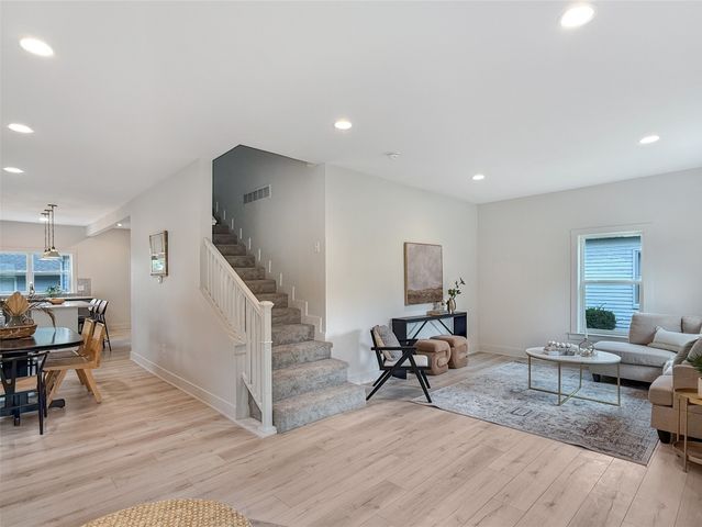 200 E Granger Avenue, Des Moines, IA 50315