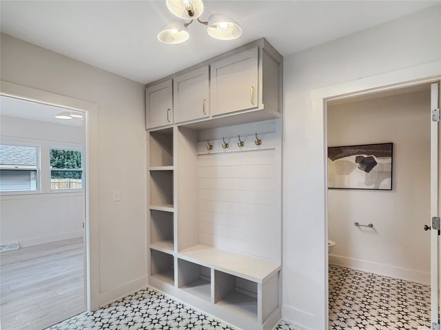 200 E Granger Avenue, Des Moines, IA 50315