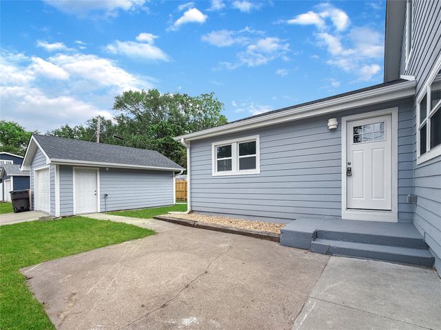 200 E Granger Avenue, Des Moines, IA 50315