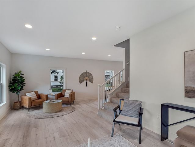 200 E Granger Avenue, Des Moines, IA 50315