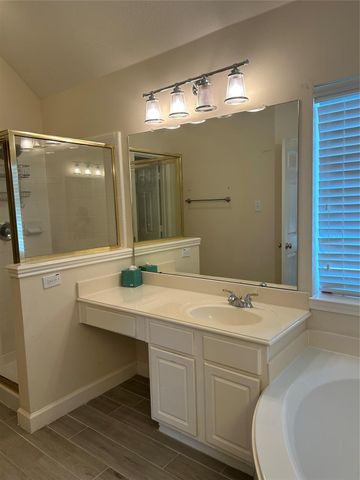 18419 Autumn Park Dr, Houston, TX 77084