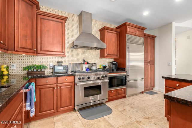 8 E BILTMORE Estate 114, Phoenix, AZ 85016