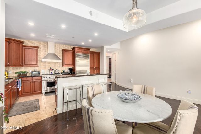 8 E BILTMORE Estate 114, Phoenix, AZ 85016