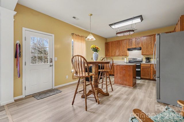 14312 Arlandes Drive, Charlotte, NC 28278