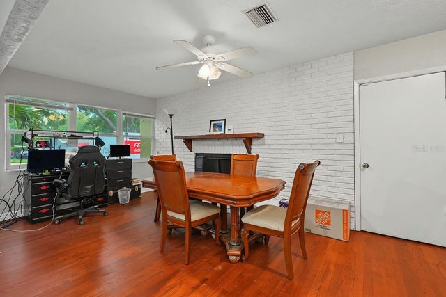 1542 LAKEVIEW ROAD, Clearwater, FL 33756