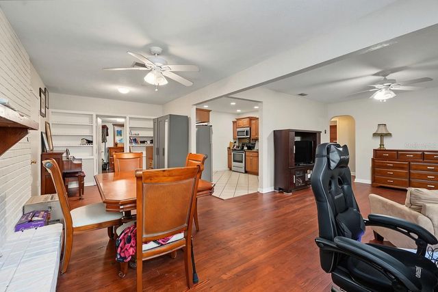 1542 LAKEVIEW ROAD, Clearwater, FL 33756