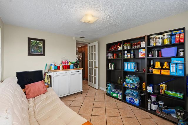 1542 LAKEVIEW ROAD, Clearwater, FL 33756