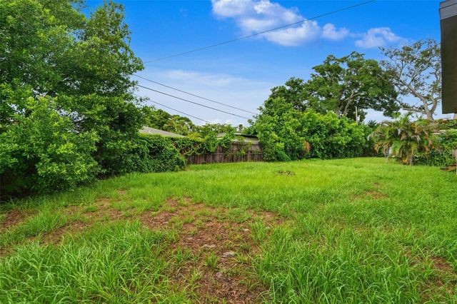 1542 LAKEVIEW ROAD, Clearwater, FL 33756