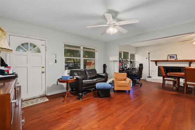 1542 LAKEVIEW ROAD, Clearwater, FL 33756