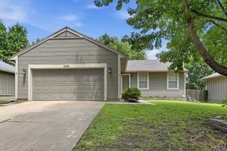 3206 SW 35th TER, Topeka, KS 66614