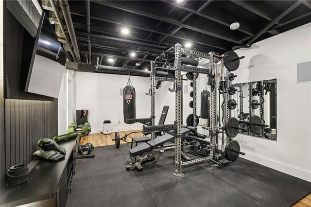 8025 River Circle, Sandy Springs, GA 30350