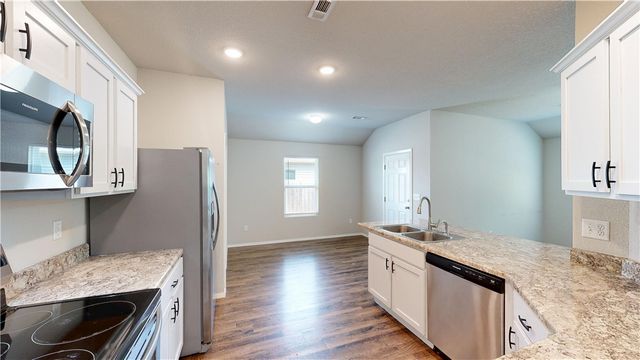 1170 S Kingfisher Lane, Fayetteville, AR 72701