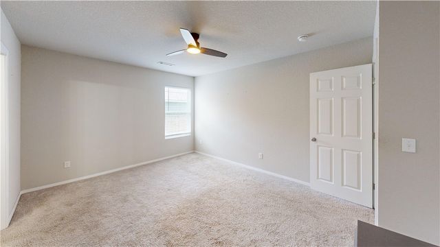 1170 S Kingfisher Lane, Fayetteville, AR 72701