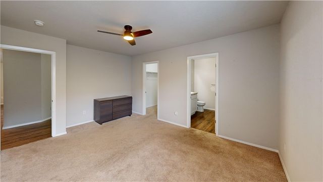 1170 S Kingfisher Lane, Fayetteville, AR 72701