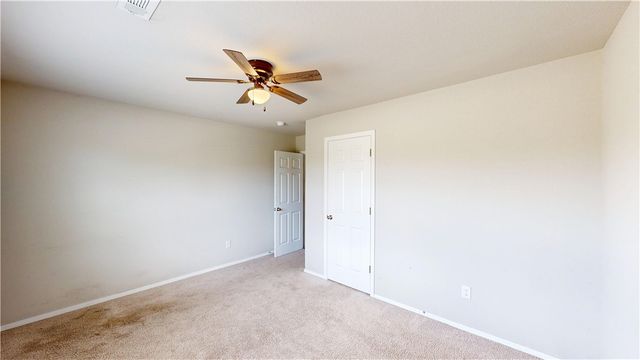 1170 S Kingfisher Lane, Fayetteville, AR 72701