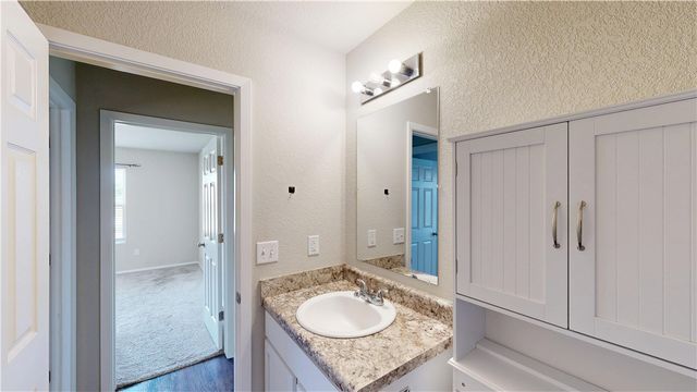 1170 S Kingfisher Lane, Fayetteville, AR 72701