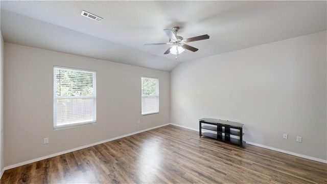 1170 S Kingfisher Lane, Fayetteville, AR 72701