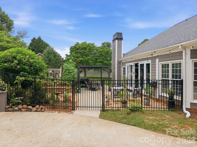 19147 Brookgreen Garden Place, Cornelius, NC 28031