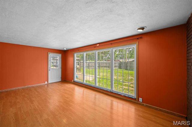 4205 S Park Drive, Belleville, IL 62226