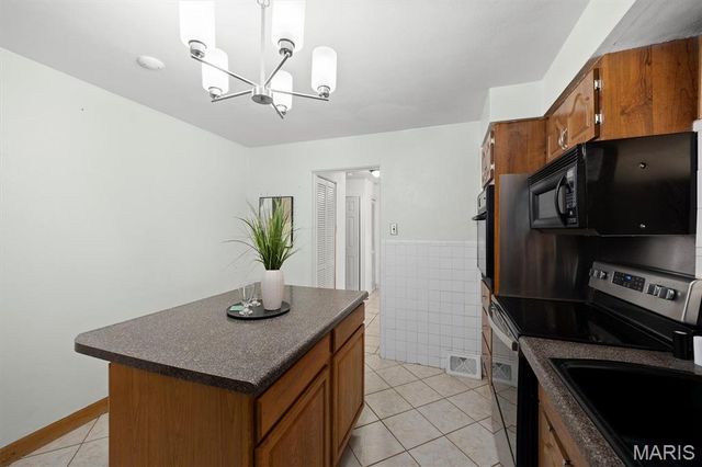 4205 S Park Drive, Belleville, IL 62226