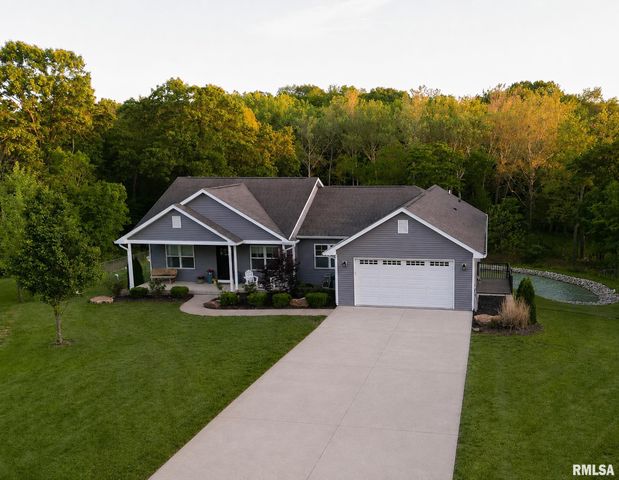 514 S Barn Hollow Drive, Athens, IL 62613