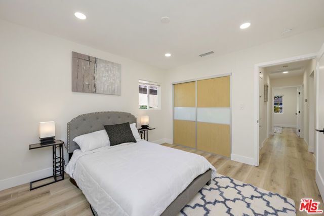 2936 S Bentley Avenue, Los Angeles, CA 90064