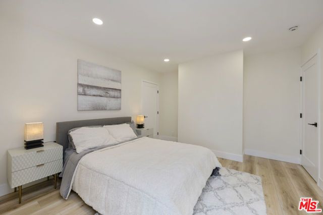 2936 S Bentley Avenue, Los Angeles, CA 90064