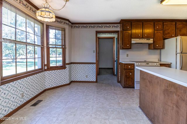 206 Maplewood Drive, Goldsboro, NC 27534