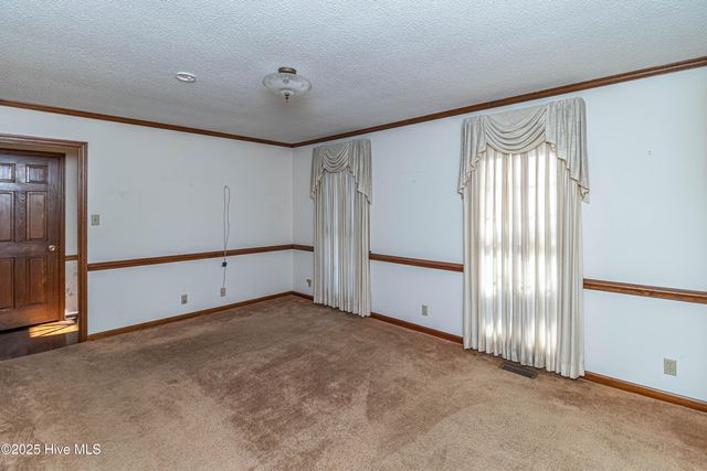 206 Maplewood Drive, Goldsboro, NC 27534