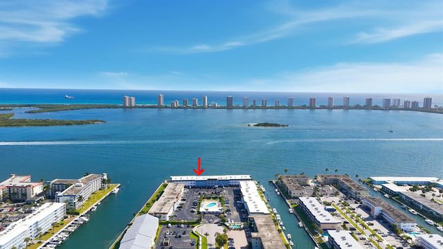 100 Shore Court 104, North Palm Beach, FL 33408