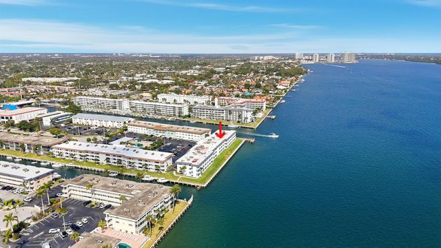 100 Shore Court 104, North Palm Beach, FL 33408