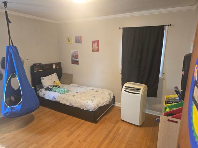 23805 Cushing Avenue, Eastpointe, MI 48026